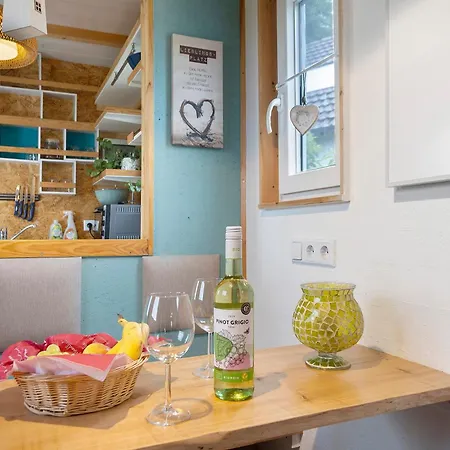 Tinyhaus Lara